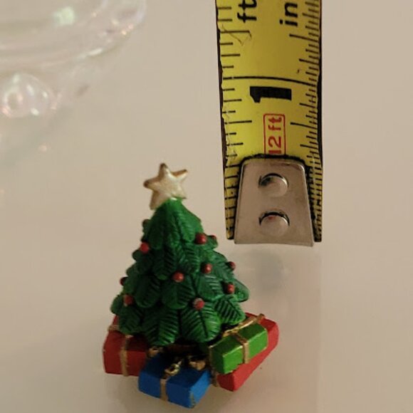 Waterford Mini Egg with Tree & Gifts - Picture 9 of 9